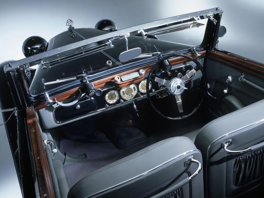 Интерьер Maybach SW38 Sport Cabriolet 1938 года  (фото 19 из 21)